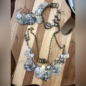 Necklace, bracelet and earring set